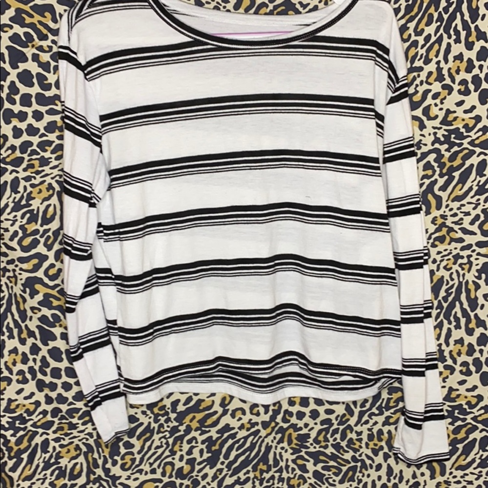 Black and white long sleeve